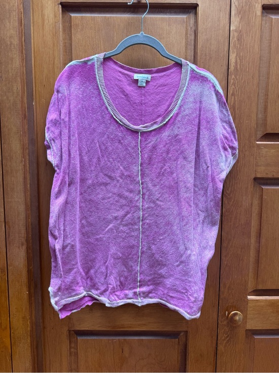 Sundance Tops - Sundance Pink Short-Sleeve Scoop Neck Tee with Contrast Trim